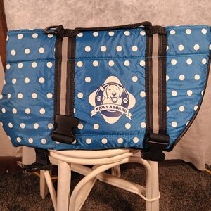 Doggie life jacket